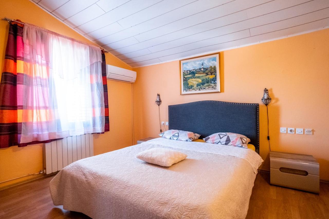 Guesthouse Istra Premantura Eksteriør bilde